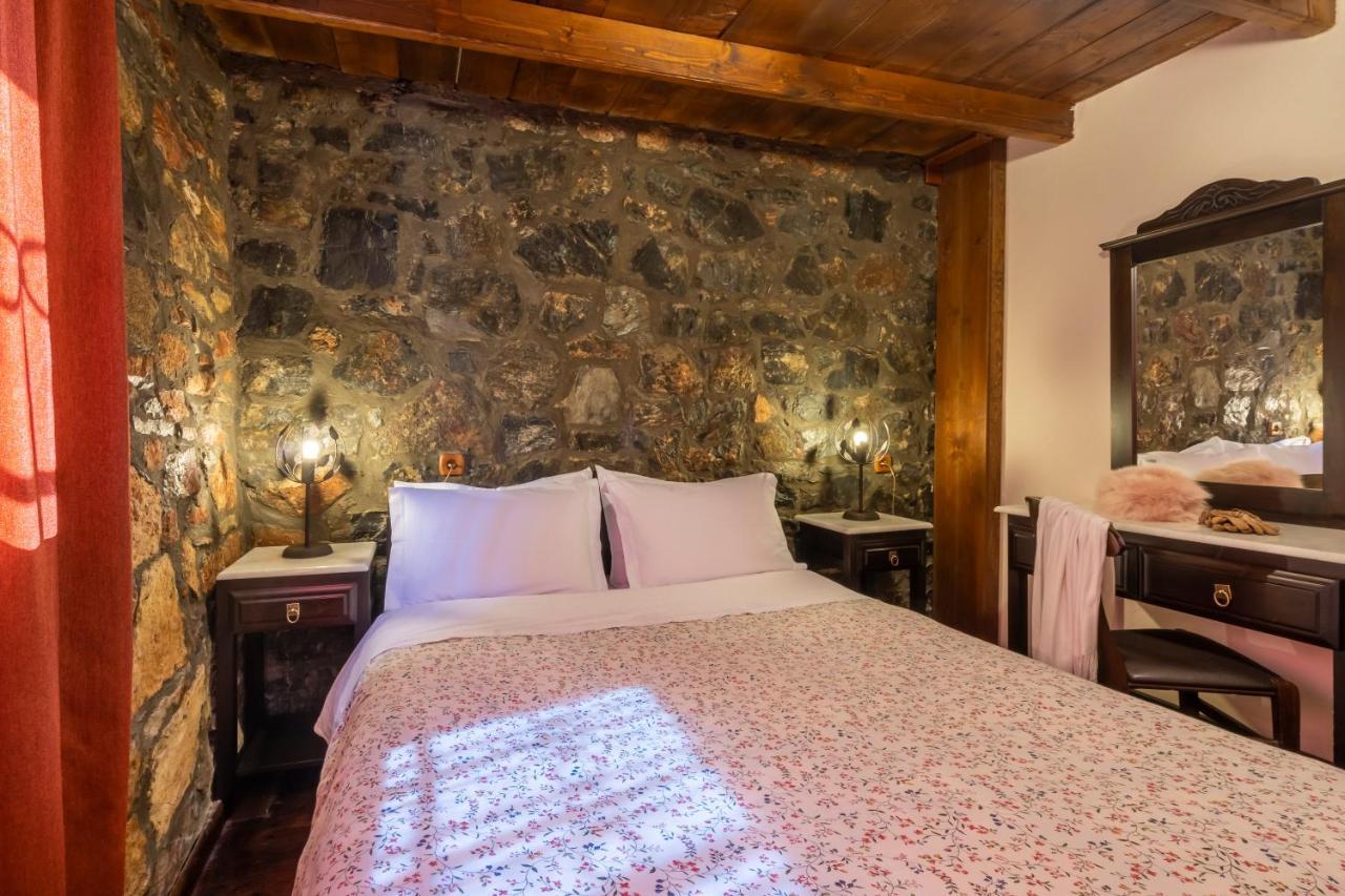 Rouga Mountain Boutique Suites & Spa パライオス・アギオス・アタナシオス エクステリア 写真