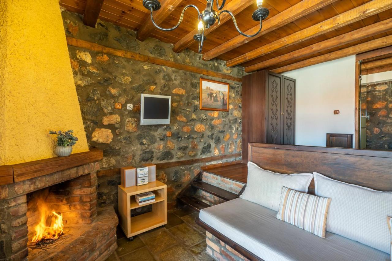 Rouga Mountain Boutique Suites & Spa パライオス・アギオス・アタナシオス エクステリア 写真