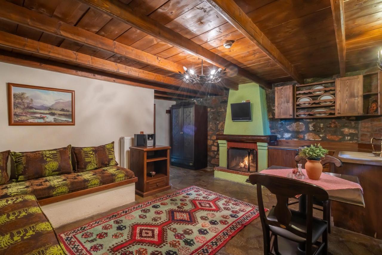 Rouga Mountain Boutique Suites & Spa パライオス・アギオス・アタナシオス エクステリア 写真
