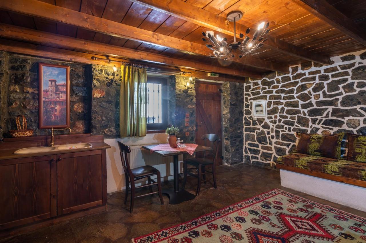 Rouga Mountain Boutique Suites & Spa パライオス・アギオス・アタナシオス エクステリア 写真